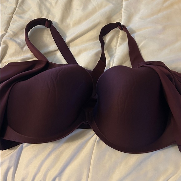 Victoria Secret Purple Zip-Front Sports Bra- size 40DD- wore twice - Picture 2 of 3